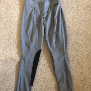 Kerrits flow rise performance riding tights.